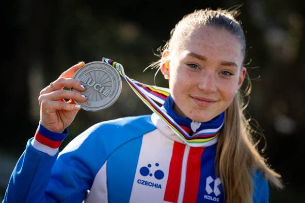 Czechia s Barbora Bukovska finishes second during the junior women s race at the 2025 UCI Cyclo-cross World Championships in Lievin, France, February 1, 2025. (CTKxPhoto MichalxCerveny) CTKPhotoF202502010004701  CTKPhotoF202502010004701
