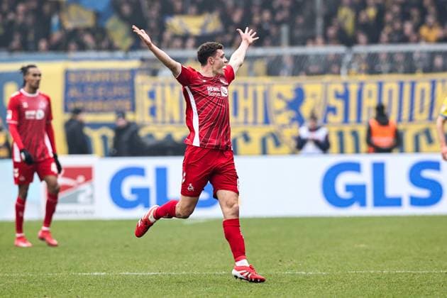 Eric Martel (1. FC Köln,6) - 2. Fußball Bundesliga Saison 2024-2025 Eintracht Braunschweig vs. 1. FC Köln im Eintracht Stadion in Braunschweig - Aktion,Fußball,Mann,Männer,Deutschland,01.02.2025