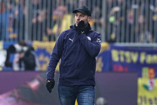 Trainer Daniel Scherning (Eintracht Braunschweig) - 2. Fußball Bundesliga Saison 2024-2025 Eintracht Braunschweig vs. 1. FC Köln im Eintracht Stadion in Braunschweig - Fußball,Mann,Männer,Deutschland,01.02.2025