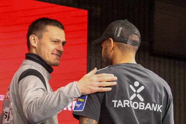 01.02.2025, xfanx, Fussball 2.Bundesliga, Fortuna Duesseldorf - SSV Ulm 1846 v.l. Cheftrainer Thomas Wörle Woerle (SSV Ulm 1846) und Cheftrainer Daniel Thioune (Fortuna Düsseldorf) bei der Pressekonferenz in Düsseldorf (DFL DFB REGULATIONS PROHIBIT ANY USE OF PHOTOGRAPHS as IMAGE SEQUENCES and or QUASI-VIDEO) Duesseldorf
