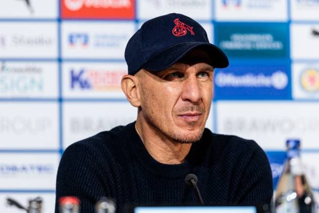 2. Fußball Bundesliga: Eintracht Braunschweig - 1. FC Köln; 01.02.2025 Gerhard Struber (Trainer 1. FC Köln) während der Pressekonferenz 2. Fußball Bundesliga, Eintracht Braunschweig - 1. FC Köln, Braunschweig, EINTRACHT-Stadion am 01.02.2025 DFL REGULATIONS PROHIBIT ANY USE OF PHOTOGRAPHS AS IMAGE SEQUENCES AND OR QUASI-VIDEO.