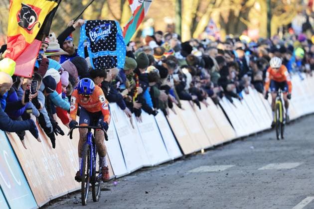 2025 ciclo-cross world championships - Lievin, France - Women s race - Lucinda Brand during the race during 2025 UCI Cyclo-Cross World Championships, Cyclocross race in Lievin, France, February 01 2025  Copyright: xStefanoxCavasino IPAxSportx xipa-agency.netx xx IPA_53523631 IPA_Agency_IPA53523631