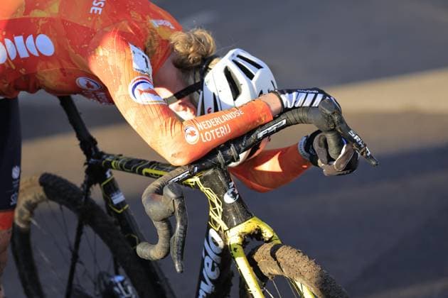 2025 ciclo-cross world championships - Lievin, France - Women s race - Van Empel Fem during the race during 2025 UCI Cyclo-Cross World Championships, Cyclocross race in Lievin, France, February 01 2025  Copyright: xStefanoxCavasino IPAxSportx xipa-agency.netx xx IPA_53523665 IPA_Agency_IPA53523665