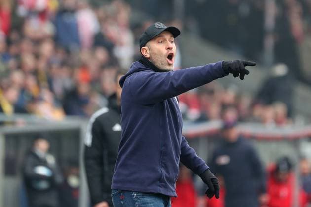 Braunschweig vs. Köln, 2. BL Braunschweig, 01.02.2025, FUßBALL - Eintracht Braunschweig vs. 1. FC Köln, 2. BL, Saison 2024 25. Cheftrainer Daniel Scherning (Eintracht Braunschweig) Braunschweig