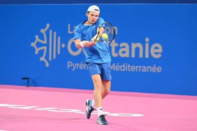 TENNIS : Open Sud de France ATP, Tennis Herren 250 - 01 02 2025 MONTPELLIER, FRANCE - 01 FEVRIER : Jesper DE JONG (NED) lors de la demi-finale du tournoi Open Sud de France ATP 250 contre 2 Felix AUGER-ALIASSIME (CAN) a Montpellier le 1er fÃ vrier 2025. France  Copyright: xValentinaxClaretx