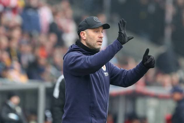 Braunschweig vs. Köln, 2. BL Braunschweig, 01.02.2025, FUßBALL - Eintracht Braunschweig vs. 1. FC Köln, 2. BL, Saison 2024 25. Cheftrainer Daniel Scherning (Eintracht Braunschweig) Braunschweig