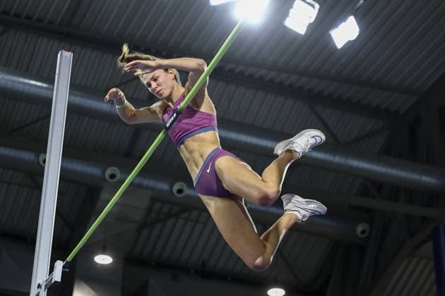 Sport Themen der Woche KW05 Sport Bilder des Tages Belgian Elien Vekemans pictured in action during the women s pole vault competition, at the IFAM Indoor, IAAF World Indoor Tour Bronze Athletics Meeting, Saturday 01 February 2025 in Gent. DAVIDxPINTENS  x111608215x
