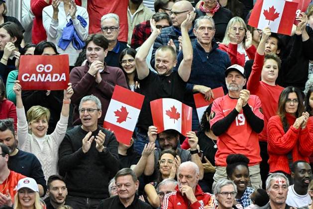 February 1, 2025, Montreal, Pq, Canada: Fans cheer on Alexis Galarneau, of Canada, during his Davis Cup qualifying tennis match against Fabian Marozsan, of Hungary, in Montreal on Saturday, February 1, 2025. Alexis Galarneau, Fabian Marozsan, - ZUMAc35_ 20250201_zaf_c35_026 Copyright: xGrahamxHughesx