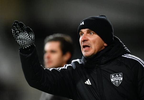 Eupen s head coach Mersad Selimbegovic reacts during a soccer match between KAS Eupen and Lommel SK, in Eupen, on day 20 of the 2024-2025 Challenger Pro League 1B second division of the Belgian championship, Saturday 01 February 2025. JOHNxTHYS  x111615583x