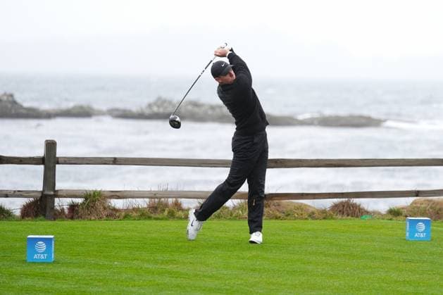 PEBBLE BEACH, CA - FEBRUARY 01: PGA, Golf Herren golfer Rory McIlroy plays his tee shot on the 18th hole during the third round of the AT&T Pebble Beach Pro AM on February 1, 2025, at Pebble Beach Golf Links in Pebble Beach, California. (Photo by Brian Spurlock Icon Sportswire) GOLF: FEB 01 PGA AT&T Pebble Beach Pro-Am EDITORIAL USE ONLY Icon2502014