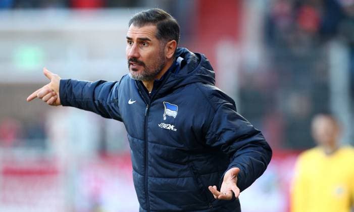 Cristian Fiel Trainer Hertha Berlin , 2.Bundesliga , Jahn Regensburg-Hertha Berlin , Fußball , in den Jahnstadion , Regensburg , Bayern , Deutschland . Februar 01, 2025 . Photo by: Davide Elias Ipa Photo Pressefoto DENL Copyright: xDavidexEliasx