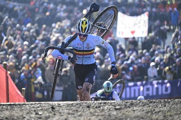 2025 UCI Cyclo-Cross WC - Men Junior LIEVIN, FRANCE - FEBRUARY 02 : Vanden Eynde Mats (BEL) in action during the 2025 UCI Cyclo-Cross World Championships for Men Junior on February 02, 2025 in Lievin, France, 02 02 2025 Lievin France  Copyright: xNicoxVereeckenx