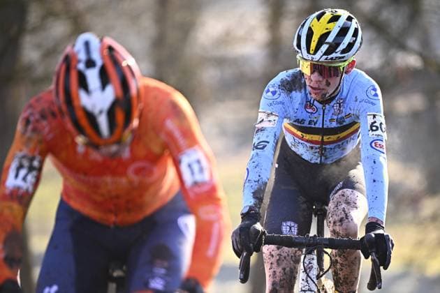 Belgian Lennes Jacobs pictured in action during the junior men competition of the UCI cyclocross World Championship, WM, Weltmeisterschaft in Lievin, France, Sunday 02 February 2025. The world championships are taking place from 31 January until 02 February. JASPERxJACOBS  x111631579x