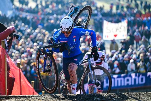 2025 UCI Cyclo-Cross WC - Men Junior LIEVIN, FRANCE - FEBRUARY 02 : Agostinacchio Mattia (ITA) in action during the 2025 UCI Cyclo-Cross World Championships for Men Junior on February 02, 2025 in Lievin, France, 02 02 2025 Lievin France  Copyright: xNicoxVereeckenx
