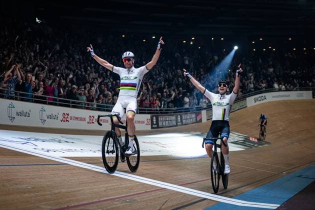 Sport Bilder des Tages KLUGE Roger, REINHARDT Theo: Six Day Berlin 2025 Team 1 - KLUGE Roger ( GER ) - Red - REINHARDT Theo ( GER ) - Black Querformat - quer - horizontal - Landscape - Event Veranstaltung: Six Day Berlin 2025 - Category Kategorie: Cycling - Track cycling, Rad, Radsport, Bahnrad, Bahn Sixdays - Elite Men - Location Ort: Europe Germany - Berlin - Velodrom Berlin - Discipline: Madison - Distance: ... m - Date Datum: 01.02.2025 Saturday Day 2 -