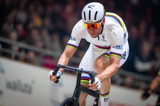 KLUGE Roger: Six Day Berlin 2025 Team 1 - KLUGE Roger ( GER ) - Red - REINHARDT Theo ( GER ) - Black Querformat - quer - horizontal - Landscape - Event Veranstaltung: Six Day Berlin 2025 - Category Kategorie: Cycling - Track cycling, Rad, Radsport, Bahnrad, Bahn Sixdays - Elite Men - Location Ort: Europe Germany - Berlin - Velodrom Berlin - Discipline: Madison - Distance: ... m - Date Datum: 01.02.2025 Saturday Day 2 -