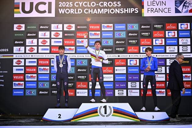 French Soren Bruyere, Italian Mattia Agostinacchio and Italian Filippo Grigolini celebrate on the podium after the junior men competition of the UCI cyclocross World Championship, WM, Weltmeisterschaft in Lievin, France, Sunday 02 February 2025. The world championships are taking place from 31 January until 02 February. JASPERxJACOBS  x111634467x