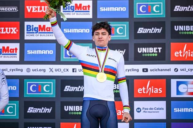 2025 UCI Cyclo-Cross WC - Men Junior LIEVIN, FRANCE - FEBRUARY 02 : Agostinacchio Mattia (ITA) on the podium during the 2025 UCI Cyclo-Cross World Championships for Men Junior on February 02, 2025 in Lievin, France, 02 02 2025 Lievin France  Copyright: xNicoxVereeckenx