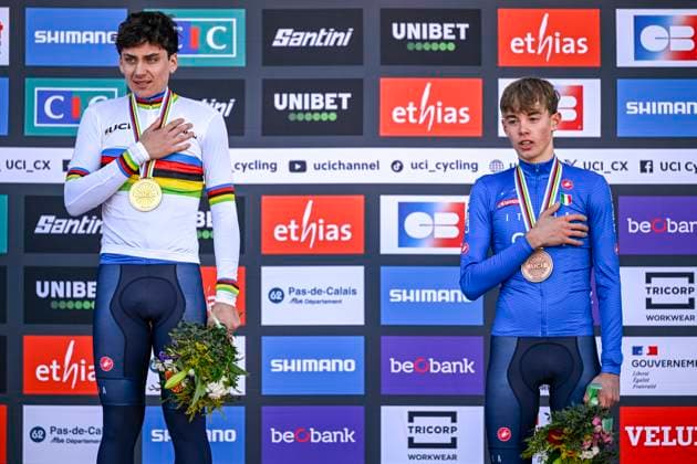 2025 UCI Cyclo-Cross WC - Men Junior LIEVIN, FRANCE - FEBRUARY 02 : Grigolini Filippo (ITA) , Agostinacchio Mattia (ITA) on the podium during the 2025 UCI Cyclo-Cross World Championships for Men Junior on February 02, 2025 in Lievin, France, 02 02 2025 Lievin France  Copyright: xNicoxVereeckenx