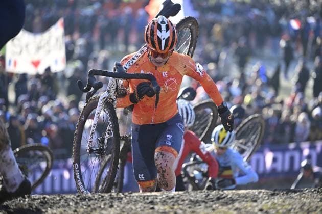 2025 UCI Cyclo-Cross WC - Men Junior LIEVIN, FRANCE - FEBRUARY 02 : Rider of Netherlands in action during the 2025 UCI Cyclo-Cross World Championships for Men Junior on February 02, 2025 in Lievin, France, 02 02 2025 Lievin France  Copyright: xNicoxVereeckenx
