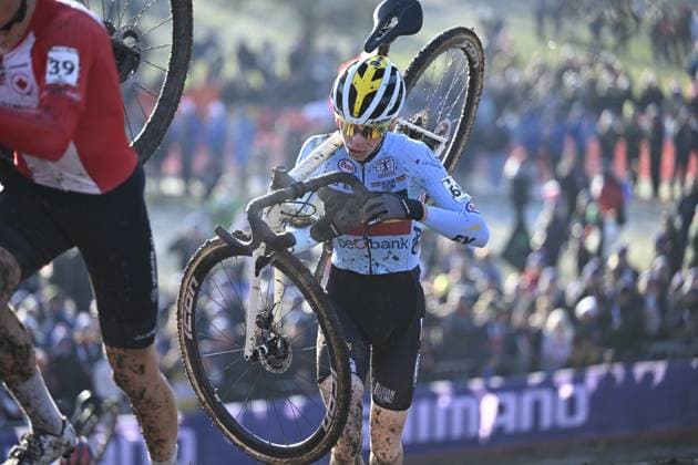 2025 UCI Cyclo-Cross WC - Men Junior LIEVIN, FRANCE - FEBRUARY 02 : Jacobs Lennes (BEL) in action during the 2025 UCI Cyclo-Cross World Championships for Men Junior on February 02, 2025 in Lievin, France, 02 02 2025 Lievin France  Copyright: xNicoxVereeckenx