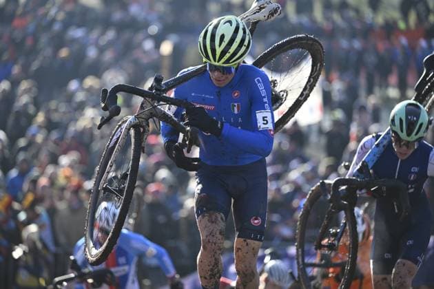 2025 UCI Cyclo-Cross WC - Men Junior LIEVIN, FRANCE - FEBRUARY 02 : Fabbro Ettore (ITA) in action during the 2025 UCI Cyclo-Cross World Championships for Men Junior on February 02, 2025 in Lievin, France, 02 02 2025 Lievin France  Copyright: xNicoxVereeckenx