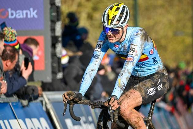 2025 UCI Cyclo-Cross WC - Men Junior LIEVIN, FRANCE - FEBRUARY 02 : Vanden Eynde Mats (BEL) in action during the 2025 UCI Cyclo-Cross World Championships for Men Junior on February 02, 2025 in Lievin, France, 02 02 2025 Lievin France  Copyright: xNicoxVereeckenx