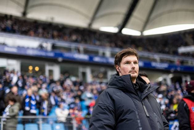 Hamburg, 2. Februar 2025 - Fußball, 2. Bundesliga 2024 25, Hamburger SV - Hannover 96: Merlin Polzin (Hamburger SV, Trainer) DFL REGULATIONS PROHIBIT ANY USE OF PHOTOGRAPHS AS IMAGE SEQUENCES AND OR QUASI-VIDEO.