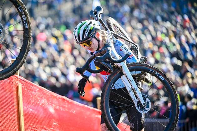2025 UCI Cyclo-Cross WC - Women Under 23 LIEVIN, FRANCE - FEBRUARY 02 : Van Sinaey Xaydee (BEL) in action during the 2025 UCI Cyclo-Cross World Championships for Women Under 23 on February 02, 2025 in Lievin, France, 02 02 2025 Lievin France  Copyright: xNicoxVereeckenx