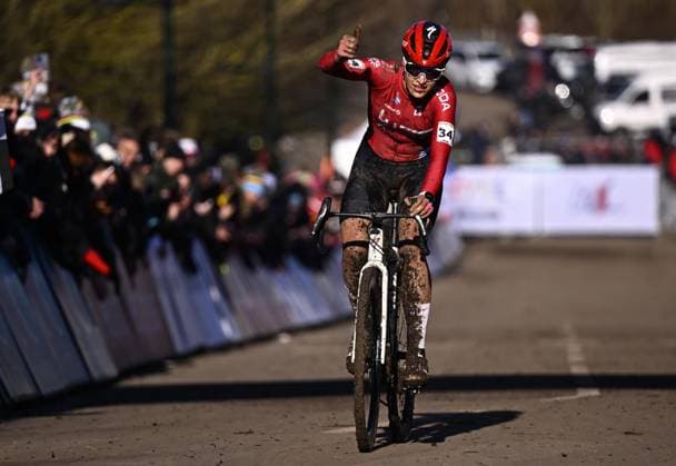 Luxembourgian Marie Schreiber crosses the finish line at the U23 women competition of the UCI cyclocross World Championship, WM, Weltmeisterschaft in Lievin, France, Sunday 02 February 2025. The world championships are taking place from 31 January until 02 February. JASPERxJACOBS  x111639967x