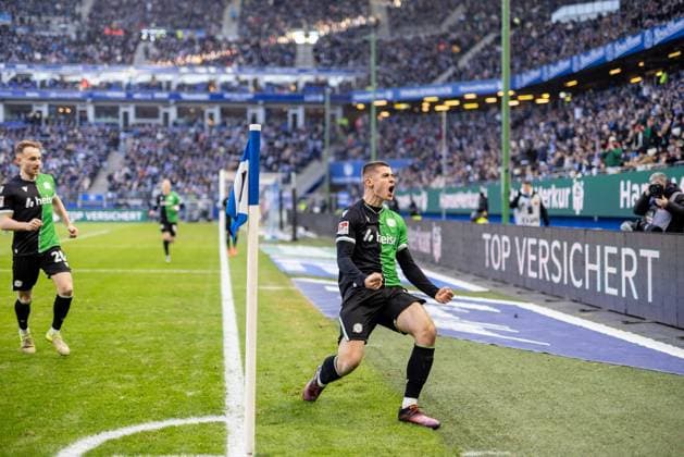 Hamburg, 2. Februar 2025 - Fußball, 2. Bundesliga 2024 25, Hamburger SV - Hannover 96: Nicolo Tresoldi (Hannover 96, 9) bejubelt seinen Treffer zum 1:1 DFL REGULATIONS PROHIBIT ANY USE OF PHOTOGRAPHS AS IMAGE SEQUENCES AND OR QUASI-VIDEO.
