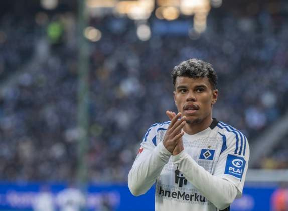 Hamburger SV vs Hannover 96 2:2 02.02.2025, Volksparkstadion, BundesLigaspiel, 2. Bundesliga, Hamburger SV vs Hannover 96 2:2 im Bild: Ransford-Yeboha Königsdörffer Hamburger SV Â