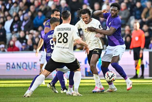 FOOTBALL : Toulouse vs Nice - 20eme Journee de Ligue 1 McDonald S - Toulouse - 02 02 2025 Baptiste Santamaria (ogc) Toulouse  Copyright: xThierryxBretonx