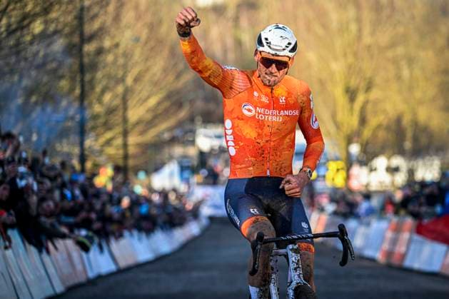 2025 UCI Cyclo-Cross WC - Men Elite LIEVIN, FRANCE - FEBRUARY 02 : Van Der Poel Mathieu (NED) in action during the 2025 UCI Cyclo-Cross World Championships for Men Elite on February 02, 2025 in Lievin, France, 02 02 2025 Lievin France  Copyright: xNicoxVereeckenx