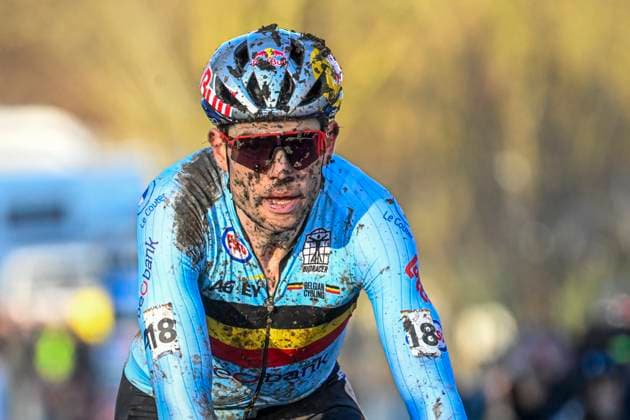 2025 UCI Cyclo-Cross WC - Men Elite LIEVIN, FRANCE - FEBRUARY 02 : Van Aert Wout (BEL) at the finish line during the 2025 UCI Cyclo-Cross World Championships for Men Elite on February 02, 2025 in Lievin, France, 02 02 2025 Lievin France  Copyright: xNicoxVereeckenx