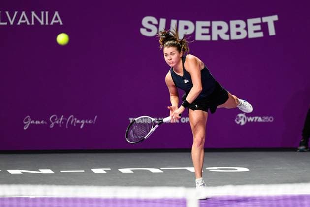 Transylvania Open - WTA, Tennis Damen 250 Tournament Maja Chwalinska competes during the first qualifiers day of the Transylvania Open 2025, a WTA250 Tournament, at BT Arena in Cluj-Napoca, Romania, on February 2, 2025 Cluj-Napoca Romania  Copyright: xFlaviuxBuboix originalFilename:buboi-notitle250202_npT7G.jpg