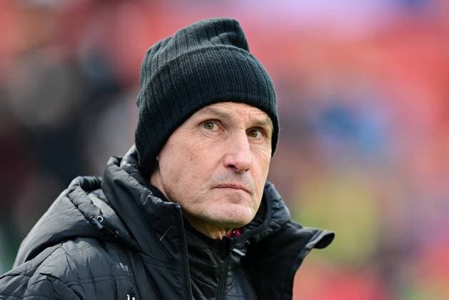 Trainer Heiko Herrlich (Unterhaching) Porträt, Portrait, Einzelbild, Aktion, Action, 02.02.2025, Unterhaching (Deutschland), Fussball, 3. Liga, SpVgg Unterhaching - VfL Osnabrück, DFB DFL REGULATIONS PROHIBIT ANY USE OF PHOTOGRAPHS AS IMAGE SEQUENCES AND OR QUASI-VIDEO.