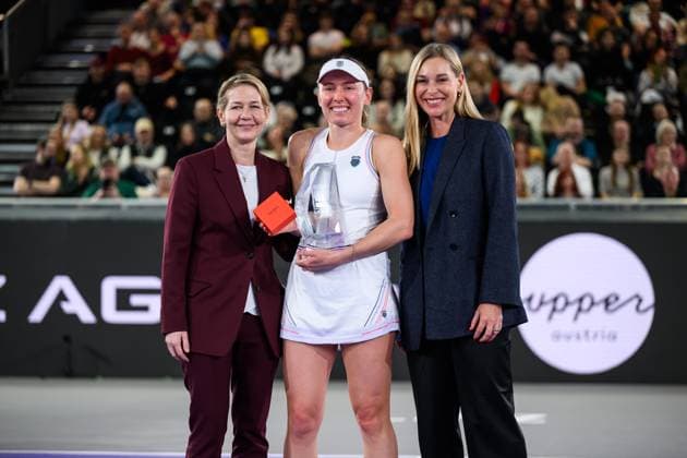 Bilder des Jahres 2025, Sport 02 Februar Sport Themen der Woche KW05 Sport Bilder des Tages TENNIS - WTA, Tennis Damen Upper Austria Ladies Linz LINZ,AUSTRIA,02.FEB.25 - TENNIS - WTA Tour, Upper Austria Ladies Linz. Image shows Sandra Reichel, Ekaterina Alexandrova (RUS) and Barbara Schett.  GEPAxpictures xChristianxMoser