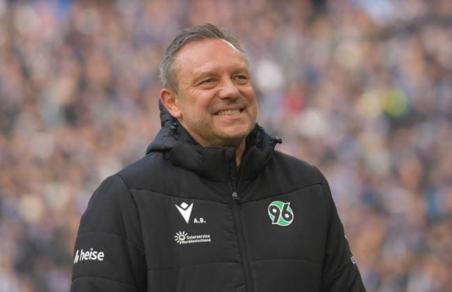 02.02.2025, xblx, Fussball 2.Bundesliga, Hamburger SV - Hannover 96 v.l. Trainer Andre Breitenreiter (Coach Hannover 96) (DFL DFB REGULATIONS PROHIBIT ANY USE OF PHOTOGRAPHS as IMAGE SEQUENCES and or QUASI-VIDEO) Hamburg