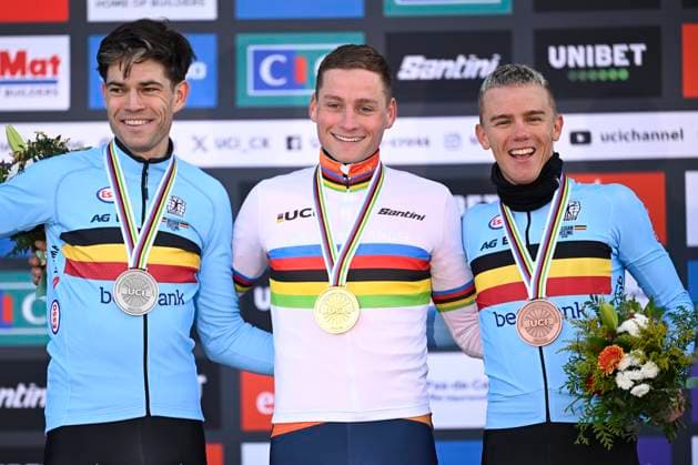 2025 UCI Cyclo-Cross WC - Men Elite LIEVIN, FRANCE - FEBRUARY 02 : Van Aert Wout (BEL), Van Der Poel Mathieu (NED) and Nys Thibau (BEL) pictured during the podium ceremony after the 2025 UCI Cyclo-Cross World Championships for Men Elite on February 02, 2025 in Lievin, France, 02 02 2025 Lievin France  Copyright: xNicoxVereeckenx