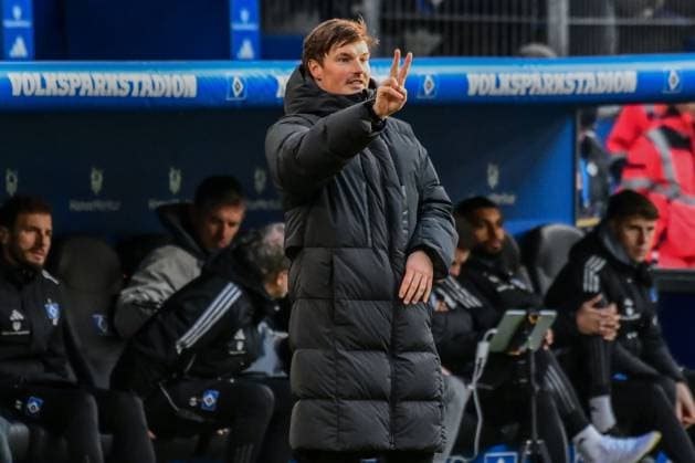 Trainer Merlin Polzin ( HSV ) Deutschland , Hamburg , Volksparkstadion , Fussball , 2 . Bundesliga , Hamburger SV - Hannover 96