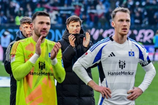 Schlussjubel Heuer Fernandes Daniel Co - Trainer Loic Fave Trainer Merlin Polzin Schonlau Sebastian ( HSV ) Deutschland , Hamburg , Volksparkstadion , Fussball , 2 . Bundesliga , Hamburger SV - Hannover 96
