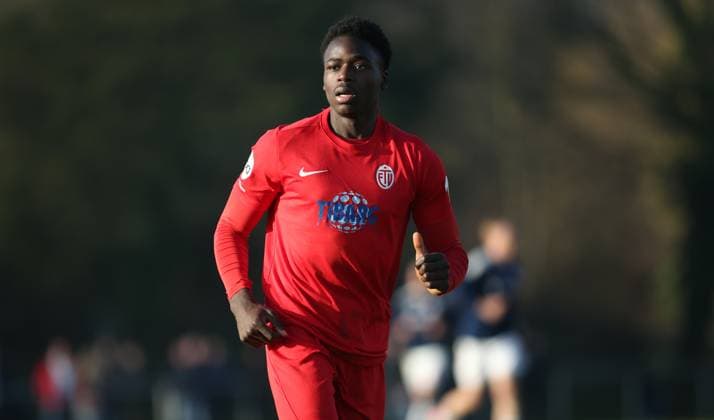 Fußball, Saison 2024 2025, Oberliga Hamburg, TuS Dassendorf - Eimsbütteler TV. Raif Adam (ETV). Dassendorf Schleswig-Holstein