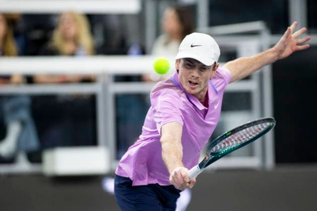February 2, 2025, Frisco, Texas, USA: JACK PENNINGTON JONES (GBR) returns with a back hand during round 2 of the qualifiers at the Dallas Open at the Star in Frisco, TX. CHRIS EUBANKS (USA) defeated JACK PINNINGTON JONES (GBR), 12-4. Frisco USA - ZUMAh193 20250202_zsp_h193_018 Copyright: xDanielxMcGregor-Huyerx