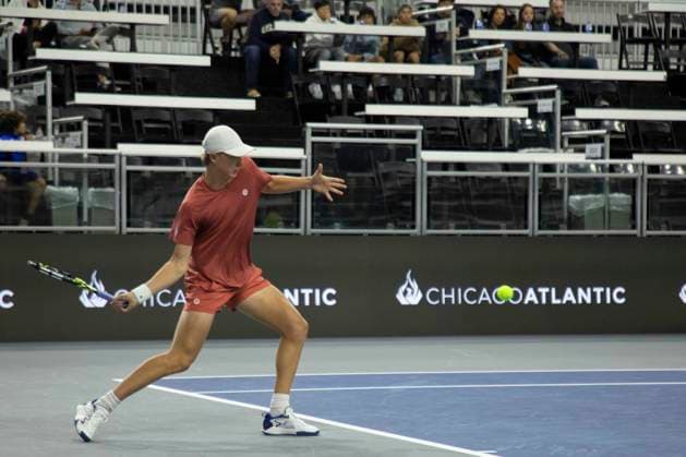 February 2, 2025, Frisco, Texas, USA: ETHAN QUINN (USA) returns with a forehand during round 2 of the qualifiers at the Dallas Open at the Star in Frisco, TX. Frisco USA - ZUMAh193 20250202_zsp_h193_027 Copyright: xDanielxMcGregor-Huyerx
