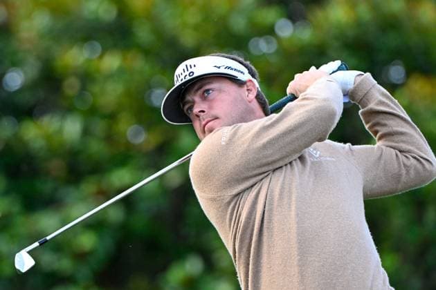 PEBBLE BEACH, CA - FEBRUARY 02: Keith Mitchell (USA) watches his tee shot on 1 during the final round of the AT&T Pebble Beach Pro-Am at Pebble Beach Golf Links on February 2, 2025, in Pebble Beach, California. (Photo by Ken Murray Icon Sportswire) GOLF: FEB 02 PGA, Golf Herren AT&T Pebble Beach Pro-Am EDITORIAL USE ONLY Icon250202002