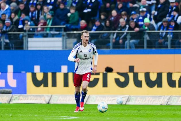 Sebastian Schonlau (Hamburger SV, 04) GER, Hamburger SV vs. Hannover 96, Fussball, 2. Bundesliga, Spieltag 20, Saison 2024 2025, 02.02.2025 DFL REGULATIONS PROHIBIT ANY USE OF PHOTOGRAPHS AS IMAGE SEQUENCES AND OR QUASI-VIDEO GER, Hamburger SV vs. Hannover 96, Fussball, 2. Bundesliga, Spieltag 20, Saison 2024 2025, 02.02.2025 Hamburg *** Sebastian Schonlau Hamburger SV, 04 GER, Hamburger SV vs Hannover 96, Football, 2 Bundesliga, Matchday 20, Season 2024 2025, 02 02 2025 DFL REGULATIONS PROHIBIT ANY USE OF PHOTOGRAPHS AS IMAGE SEQUENCES AND OR QUASI VIDEO GER, Hamburger SV vs Hannover 96, Football, 2 Bundesliga, Matchday 20, Season 2024 2025, 02 02 2025 Hamburg Copyright: xEibner-Pressefoto MarcelxvonxFehrnx EP_MFN