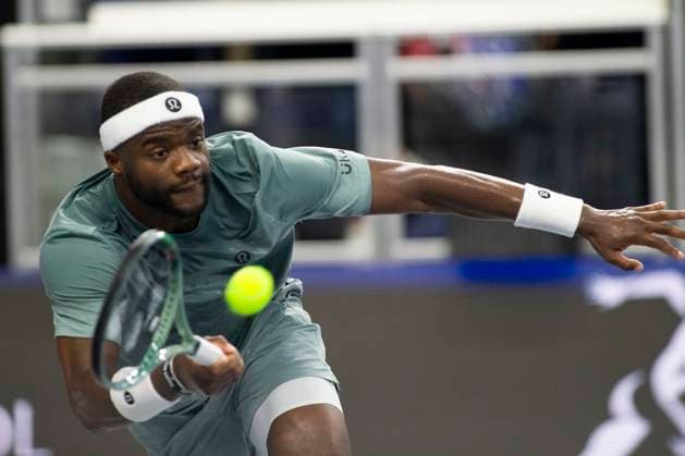 Sport Bilder des Tages February 3, 2025, Frisco, Texas, USA: FRANCIS TIAFOE (USA) uses a fore hand in a singles match during day three of the 2025 Dallas Open at the Star in Frisco, TX. Tiafoe defeated Daniel, 6:1, 3:6, 6:4. Frisco USA - ZUMAh193 20250203_zsp_h193_050 Copyright: xDanielxMcGregor-Huyerx