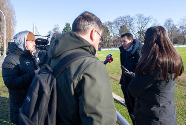 Fussball, Herren, Saison 2024 25, 2. Bundesliga, Hertha BSC, Training, Medienrunde mit Sportdirektor Benjamin Weber (Hertha BSC), 04.02. 2025, Copyright: xSebastianxRäppold MatthiasxKochx