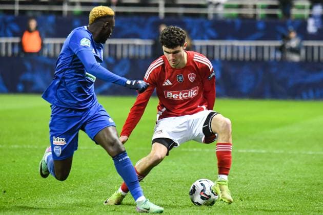 Fußball, Coupe de France, ESTAC Troyes - Stade Brestois FOOTBALL : ESTAC Troyes vs Stade Brestois - Coupe de France - 8e de Finale - 04 02 2025 Justin Bourgault (Stade Brestois) TroyesFrance  Copyright: xBaptistexAutissierx